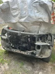 Land Rover Freelander 2009 года, 160 лс. Автомобиль Land Rover Freelander 2, 2009 года выпуска, VIN SALFA2BB8AH150564, цвет темно-серый.