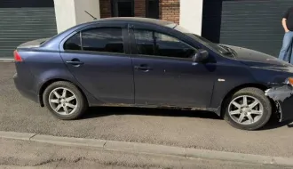 Mitsubishi Lancer 2007 года, 109 л.с., VIN: JMBSNCY2A8U006119, рег.номер: М068ЕЕ774, цвет: синий. Учтено техническое состояние: имеется неисправность двигателя, ходовой части. Не работает кондиционер. По кузову массово коррозийные повреждения, вплоть до сквозной коррозии. Передний двигатель…