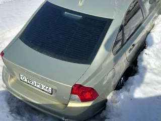 Легковой автомобиль Вольво S40, 2008 года выпуска, г/н О985РВ22, VIN YV1MS665982406036  отсутствуют подходящие ключи доступа, автомобиль не заводился с 2021г.