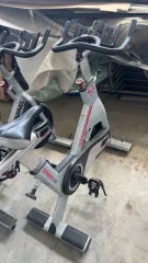 Спортивные тренажёры  инвентарь  еще 1. Сайкл велотренажёр Spinner NXT «Star Trac» ST/9 7170 Mintro – 2 шт.  2. Сайкл велотренажёр Spinner Pro «Star Trac» ST/9 7070 Mintro – 8 шт.  3. Велотренажёр вертикальный S UBx. «Star Trac» ST/9 3140 Mintro – 1 шт.  4. Тренажёр многофункциональный, 5 станций…