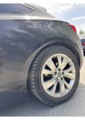 Opel Astra, 2012 года, 140 лс, 228428 км, VIN XWFPF2DC10014921, легковой комби (хэтчбек), кузов XWFPF2DC10014921, цвет черный, 1 ед., (машина имеет очаги коррозии, ржавчина, сломано крепление на заднем бампере)