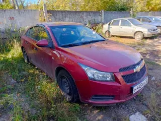 Автомобиль марки "Шевроле Круз", 2010 года выпуска, с государственным регистрационным знаком М445ХН12 VIN XUFJA696JA3018869 Находится на хранении на открытой площадке. Обращен в собственность государства по решению Новочебоксарского городского суда Чувашской Республики по делу 1-162/2024 от…