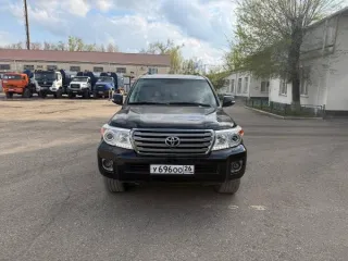 Toyota Land Cruiser 200, 2013 транспортное средство марки Тойота Ленд Крузер 200, тип – легковой универсал, год выпуска 2013, идентификационный номер (VIN) JTMCX05J504038925, регистрационный знак У696ОО26, номер шасси (рамы) JTMCX05J504038925, № двигателя 0335110, мощность двигателя 309 л.с, цвет…
