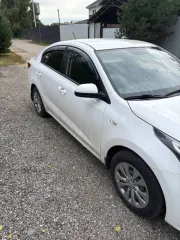 Kia Rio 2021 года, 123 лс, 213000 км, АКПП, VIN Z94C241BBMR234262, цвет – белый