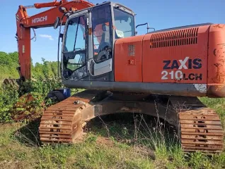 Экскаватор Hitachi ZX210LCH-3, 2007 года выпуска, государственный номер 3689EE60, заводской номер HCM1U200H00206419, в рабочем состоянии. Местонахождение: Псковская обл., Струго-Красненский р-н, д. Заклинье. Основание для реализации - постановление судебного пристава-исполнителя о передаче на…