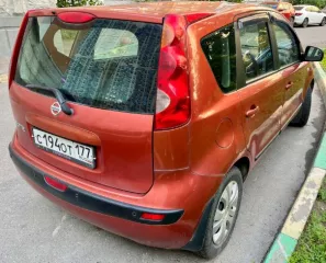 Автомобиль Nissan NOTE 2006 г.в.  Наличие обременений  вид ограничения    запрет на регистрационные действия.  VIN: SJNFААЕ11U1092588.  Цвет   коричневый.  Собственник   один.  ПТС   утерян.  АКБ   разряжена в ноль.