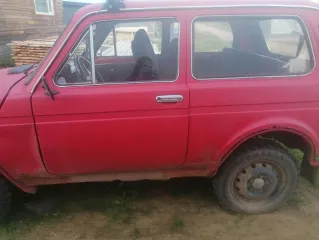ВАЗ 2121 1990 года выпуска, госномер О288ВС11. Техническое состояние: удовлетворительное; массово механические и коррозийные повреждения, вплоть до сквозной коррозии. Цена: 189000 рублей.