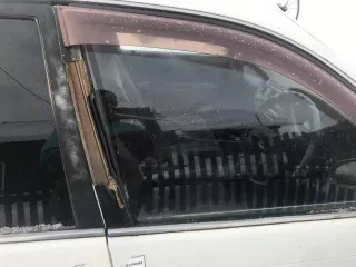 Toyota Corolla, 1992 года, 105 лс, 354746 км, АКПП, Автомобиль Тойота Королла 1992 г.в.; г/н: Е924ЕО138; цвет: Белый; Номер кузова (прицепа): AE1000008789; № двигателя: G782004. Двигатель дымит, требуется замена поршневой. Опорный правый подшипник под замену, задние тормозные колодки изношены.