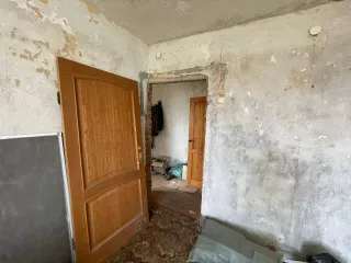 Жилое помещение площадью 37,5 кв.м., кадастровый номер 56:21:2901001:1160; земельный участок, вид разрешенного использования: для ведения личного подсобного хозяйства площадью 1 071+/- 23 кв.м., кадастровый номер 56:21:2901003:380. Местонахождение: Оренбургская область, Оренбургский район, п…