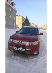 Mitsubishi Outlander 2013, 167 лс, 254103 км, АКПП, VIN Z8TXTGF3WDM007726. ТС б/у, возможно наличие скрытых дефектов. У автомобиля подгнила задняя пассажирская левая дверь, рыжики на задних арках, трещина на заднем бампере, потертость лакокрасочного покрытия переднего бампера и не большие царапины…