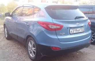 Автомобиль марки HYUNDAI модель ix35, 2014 г.в. , VIN номер TMAJU81EBFJ712301. Автомобиль находится в залоге у ПАО Совкомбанк.