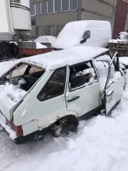 Автомобиль Ваз 21093, 1997 г.в. Автомобиль ВАЗ 21093, 1997г.в. гос.номер М 295 АУ 55, цвет белый, номер кузова XTA 210930V2108228  Документы отсутствуют. Ключ отсутствует . Транспортное стредство в разукомплектованном состоянии, после ДТП (передний бампер отсутствует, капот помят, панель багажника…