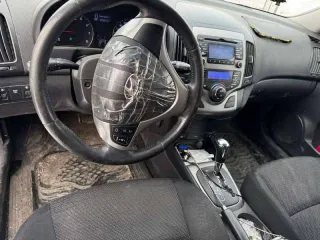 Hyundai i30 2011 Hyundai i30, 2011 года, 126 лс еще Hyundai i30, 2011 года, 126 лс еще транспортное средство: Hyundai i30, Идентификационный номер (VIN номер): TMADC51DBCJ238848, Год выпуска: 2011 гос.номер У699АУ142