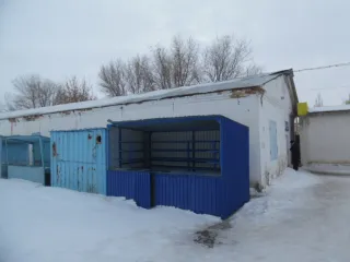 Торговые прилавки 44 штуки, киоски открытые 11 штук. Ознакомление с имуществом осуществляется по заявке по тел. 89048159915 или эл. адресу: chesaserg@mail.ru.