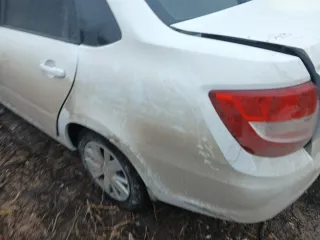 LADA Granta 2023 года выпуска, VIN XTA219040R1005028. Автомобиль находится в залоге.