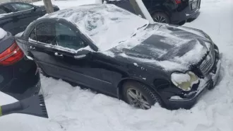 автомобиль MERCEDES   BENZ C200, 2003 г.в., VIN WDB2030421F392095,модель, № двигателя 271940 30 111827, шасси  рама  № отсутствует, кузов  кабина, прицеп  №WDB2030421F392095, цвет   черный, рабочий объем двигателя 1796.