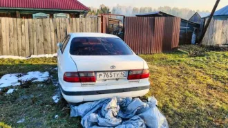 Toyota Corona 1994 года, 115 л.с., пробег 300000 км, АКПП. ГРЗ Р765ТУ42, VIN отсутствует, номер кузова AT1900129929, цвет белый. Поврежден кузов, аккумулятор, генератор, кассета радиатора. Состояние двигателя и КПП неизвестно. Пластиковые элементы в салоне скрипят, некоторые имеют повреждения…