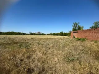 Нежилые здания корпуса, мастерской, фермы 514,7 кв.м и земельный участок 84132 кв.м, Тихорецкий район, пос. Степной. Нежилое здание корпуса с кадастровым номером 23:32:0401007:133, общей площадью 111,8 кв.м; нежилое здание мастерской с кадастровым номером 23:32:0401007:138, общей площадью 194,8…