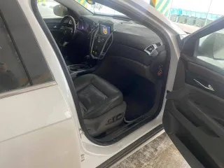 Cadillac SRX 2011, 269 л.с., 201000 км, полный привод, АКПП; Автомобиль марки Cadillac модель GMT 166 (SRX), 2011 г.в., VIN-номер XWFFN9EY1B0000949, 269 л.с., АКП, полный привод, пробег 201000 км