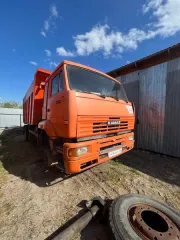 Грузовой самосвал КАМАЗ 6520, 2013 г.в., г/н Т494ММ124, VIN X1F652000D0001897, кузов № X1F652000D0001897, цвет оранжевый, в нерабочем состоянии, отсутствует двигатель, КПП, кардан, аккумулятор, кабина разукомплектована. Обременения: Арест, запреты на рег. действия. Задаток 117000,00 руб. Год…
