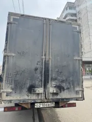 Грузовой бортовой 278830 2021 года выпуска, кабина цвет - белый, тент цвет - черный, VIN X8B278830M0028075, государственный номер О210ЕВ29, номер кузова (прицепа) 330200L0838449, номер шасси (рамы) Х96330200L2816521, объем двигателя - 2690 куб. см, мощность двигателя - 78.65 кВт/106,7 л.с…