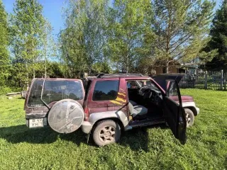 Mitsubishi Pajero 1995 года, легковой автомобиль, марка: Mitsubishi, модель: PAJERO, год изготовления: 1995, цвет: Красный, VIN: Отсутвует, ПТС: 24РС653334, г/н: В492УН124, кузов №: Н57А0002628, вид собственности: индивидуальная.