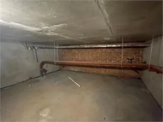 Нежилые помещения (кладовые) по адресу: Санкт-Петербург, Московское ш., д. 26, корп. 2, стр. 1: №32-Н, кад. №78:14:0007685:5569, площадь 12,2 кв.м.; №33-Н, кад. №78:14:0007685:5570, площадь 7,5 кв.м.; №34-Н, кад. №78:14:0007685:5571, площадь 5,3 кв.м.; №35-Н, кад. №78:14:0007685:5572, площадь 5…