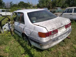 Автомобиль Toyota Corona, государственный регистрационный номер К526ХК93, 1996 года выпуска. Кузов автомобиля имеет деформацию левого переднего крыла, панели передка, арки переднего левого колеса с лонжероном, капота, левых дверей, левой боковины, крыши, отрыв и разрушение передней подвески слева и…