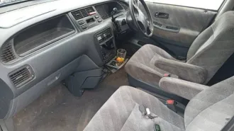 Honda Odyssey 1997, цвет синий, кузов RAZ 1213579, государственный регистрационный знак Н808ЕА04. Имущество является совместно нажитым в браке.