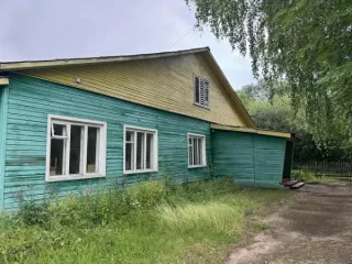 Здание детского сада Светлячок, 435,5 кв.м, земельный участок 6815 кв.м, Архангельская область. Здание детского сада Светлячок, с кадастровым номером 29:01:000000:836, площадью 435,5 кв.м., расположенное по адресу: Российская Федерация, Архангельская область, м.о. Вельский, д. Лукинская, д. 5Б…