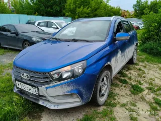 Lada Vesta 2021 года, VIN: XTAGFK110NY618796. Автомобиль находится в залоге у АО «Кредит Европа Банк (Россия)», на имущество наложены ограничения в виде запрета на регистрационные действия. Недостатки: трещина на лобовом стекле, следы коррозии на кузове. Транспортное средство находится на стоянке у…