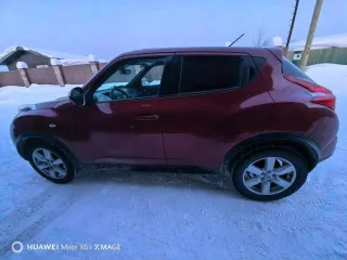 Nissan Juke 2011 года, 117 л.с. VIN SJNFBAF15U6113500, двигатель HR16, 1.6л, цвет: Красный.