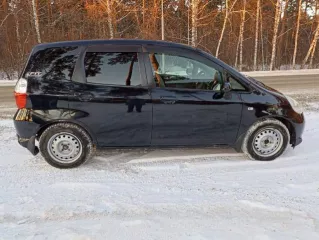 Honda Fit, 2007 г. в., модель, двигатель L13A-2333214, кузов GD1-2408134, цвет черный, мощность 86 л. с.