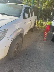 Toyota Hilux 2014, цвет кузова белый, тип транспортного средства грузовой бортовой, год выпуска 2014, идентификационный номер (VIN) AHTFZ29G509108768, регистрационный знак Р686РР26, рабочий объем 2982 см³, мощность двигателя 126.0/171 кВт/л.с., ключ зажигания, документы отсутствуют, транспортное…