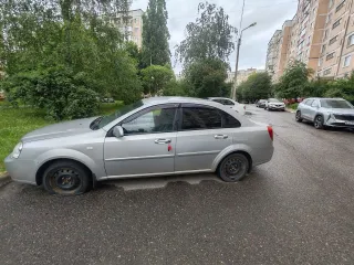 CHEVROLET Lacetti 2008. Автомобиль марки CHEVROLET модель Lacetti 2008 г.в. VIN-номер XUUNF196J80054399. В течение указанного в сообщении о проведении торгов срока заявителю предоставляется возможность ознакомления с документами выставляемого на торги имущества, имуществом, предварительно…