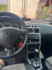 Peugeot 307 2005 года, 108 лс, пробег 300000 км, АКПП, цвет серый, VIN: VF33CNFUE83865123, ПТС: 77ТН 269699, госномер А866СН164.