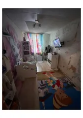 2/10 доли квартиры в Нижнем Тагиле, 59,2 кв.м, адрес: Свердловская область, г. Нижний Тагил, ул. Пархоменко, д. 145, кв. 51, кадастровый номер: 66:56:0206002:395. В имуществе имеются доли, принадлежащие несовершеннолетним сособственникам.