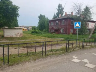 Нежилое здание 381.6 кв.м и земельный участок 699 кв.м Серовский район здание нежилого назначения, расположенное по адресу: Свердловская область, р-н. Серовский, с. Кошай, ул. Ворошилова, д. 27, строен. 1, назначение: нежилое, площадью 381,6 кв.м., кадастровый номер: 66:23:2301001:746, земельный…
