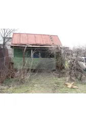 Нежилое здание 10,1 кв.м и земельный участок 745 кв.м, Ростовская область. Здание 10,1 кв.м. и земельный участок 745 кв.м. в Ростовской обл. Нежилое здание, площадь: 10,1кв.м., кадастровый номер: 61:24:0014038:247 и земельный участок, площадь: 745кв.м., категория земель: категория земель: …