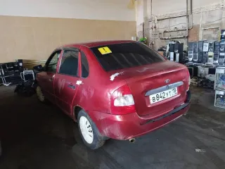 ВАЗ 11183 LADA Kalina, 2007 г., г/н В842УТ18, VIN: XTA11183070080686, цвет: серебристо-красный, объем: 1596 см³, мощность: 59.5 кВт/80.9 л.с., тип: легковой седан. Ключи в наличии, документов нет (увед. №180 от 15.05.2025). Продается в текущем состоянии.
