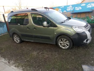 Citroen Berlingo 2011 года, VIN: VF77J5FS0BJ721324.