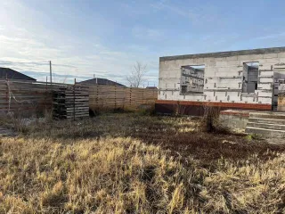 Два дома 154,1 кв.м и участки в Самарской области. Жилой дом, назначение – жилое, общей площадью 154,1 кв. м., расположенный по адресу: Самарская область, муниципальный район Волжский, сельское поселение Черноречье, село Черноречье, улица Овражная, дом 194, с кадастровым номером…