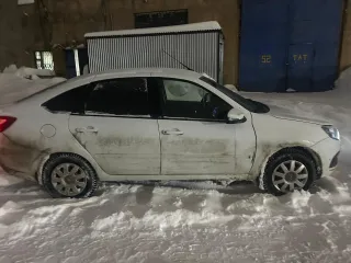 LADA Granta 2022, VIN XTA219140P0468170.