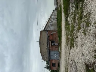 Нежилое здание: АБК с колерной, площадью 1853,4 кв.м., с кадастровым номером 50:38:0000000:215. Нежилое здание: здание производственно-складское, площадью 2478,6 кв.м., с кадастровым номером 50:38:0000000:4026. Земельный участок площадью 20356 кв.м., с кадастровым номером 50:38:0071004:9 на праве…