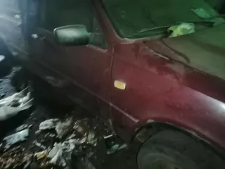 Легковой автомобиль ВАЗ 21074, 2001 г.в. (двигатель требует кап. ремонта, требуется замена карбюратора, шаровых; резина изношена). Автомобиль