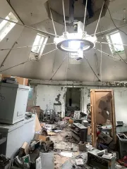 Нежилое здание 243.1 кв.м, Республика Саха (Якутия) Земельный участок с расположенным на нем объектом недвижимого имущества - нежилое здание, по адресу: Республика Саха (Якутия), Верхоянский улус, Батагай, д. Станция Орбита-2 с кадастровым номером 14:09:000000:267 Год ввода в эксплуатацию: 2002…