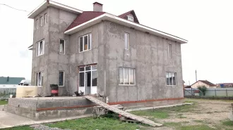 Жилой дом 398,9 кв.м, 2 этажный, кадастровый номер 50:23:0050223:2344, 
Земельный участок 1609 +/ 28 кв. м, кадастровый номер 50:23:0050164:226, земли сельскохозяйственного назначения под дачное строительство с правом возведения жилого дома и правом регистрации и проживания в нем
Адрес…