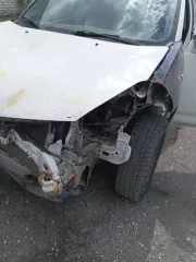 Citroen C-Crosser, 2012, VIN: Z8TVUAFZCCM971724, цвет белый. Автомобиль после ДТП, может иметь скрытые дефекты. Отсутствует передняя часть: передний бампер, фары передние, решетка радиатора, передние подкрылки, замята передняя часть (элементы бампера в салоне). Передние крылья черного цвета, правые…