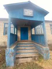 Нежилое здание площадью 199,4 кв.м с земельным участком площадью 1100 кв.м, расположенные по адресу: Орловская область, Болховский район, село Середичи. Здание: назначение нежилое, Хуторской сельский дом культуры, 1 этаж, кадастровый номер 57:01:0160201:159. Ограничения не зарегистрированы…