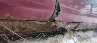 Daewoo Espero 1997 года, красный цвет. VIN: KLAJF19W1VB204852, ПТС: 86 МК 448306, госномер: О966ХА 86. Разрешенная максимальная масса 1480 кг, масса без нагрузки 1190 кг. Находится по адресу: ХМАО-Югра, Сургутский район, пгт. Барсово, ул. Обская, д. 31, кв. 1.